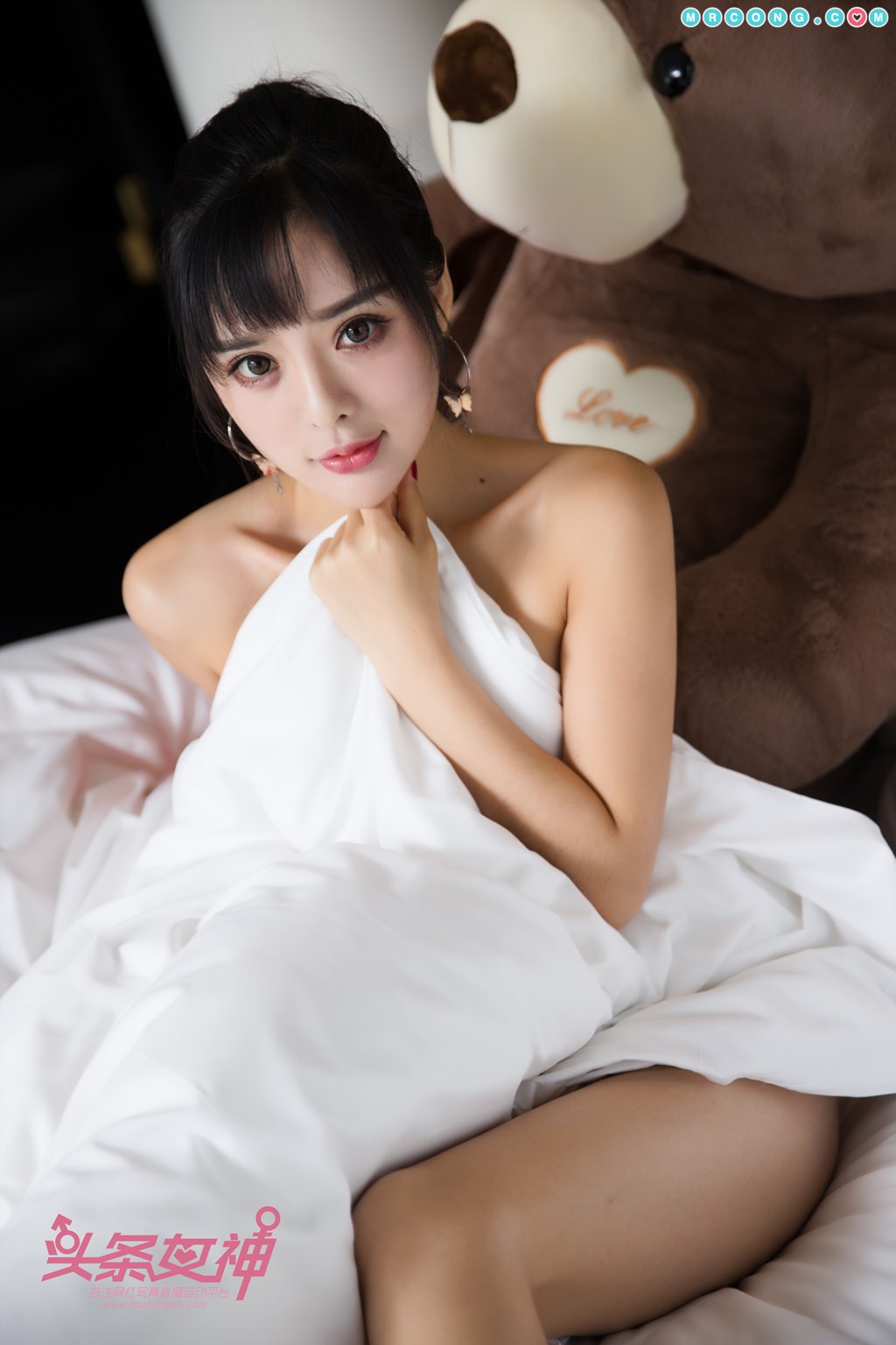 TouTiao 2017-11-04: Model Zhou Xi Yan (周 熙 妍) (11 photos) photo 1-9