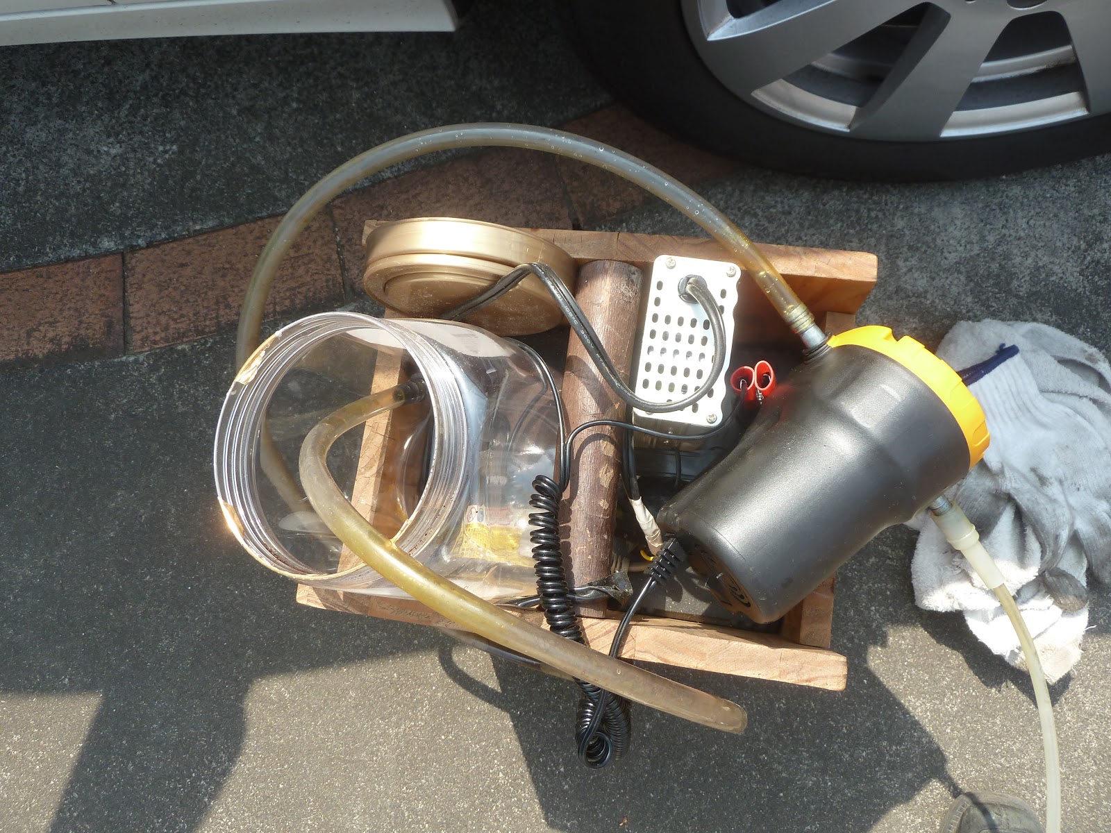 W4のブレーキフルードを交換する M9 Diy