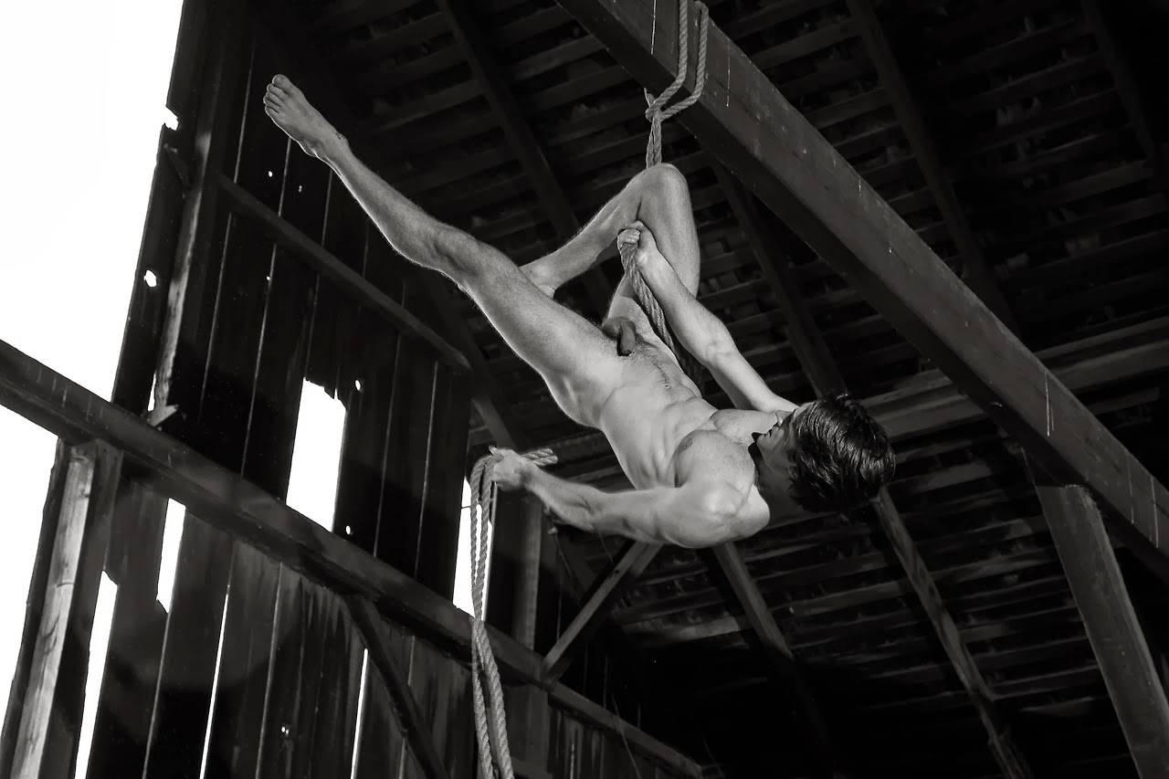 naked-circus-girl-acrobats-black-female-breast