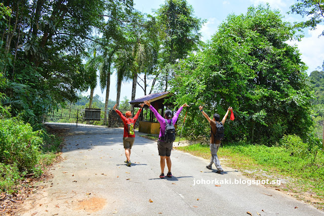 Trekking at Hutan Lipur Gunung Pulai Recreational Forest in Johor Malaysia Hutan-Lipur-Gunung-Pulai-Recreational-Forest-Johor-Malaysia