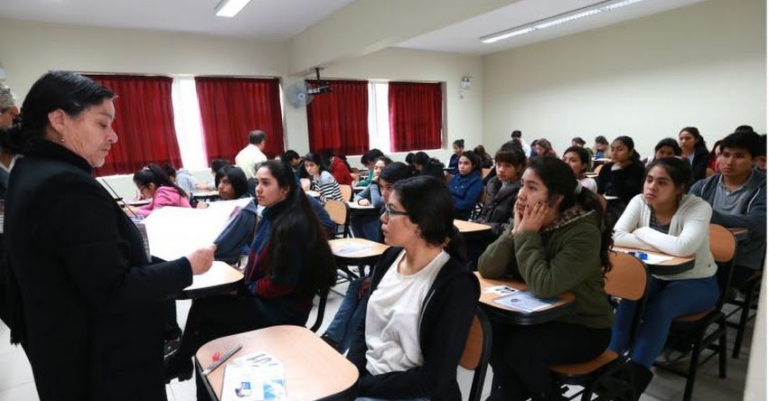 UNMSM: ¿Por qué la Universidad San Marcos quiere implementar los estudios generales para sus cachimbos? www.unmsm.edu.pe UNMSM: ¿Por qué la Universidad San Marcos quiere implementar los estudios generales para sus cachimbos? www.unmsm.edu.pe