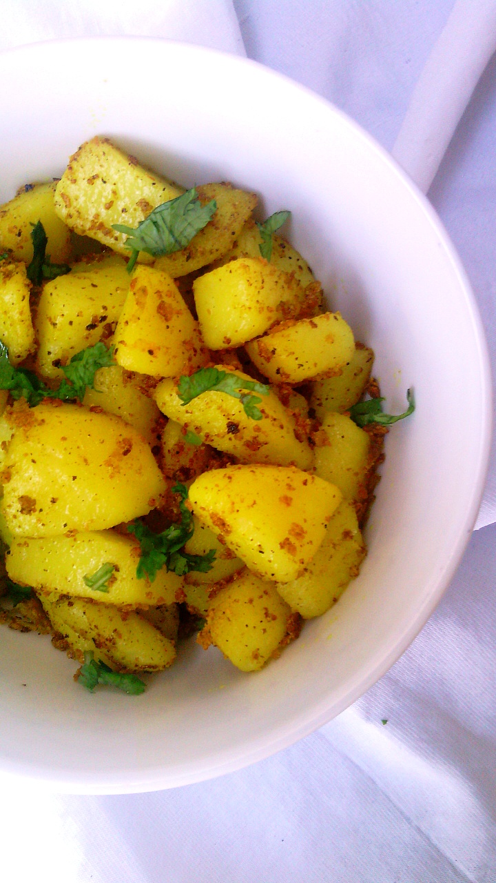 CUMIN TURMERIC PAN FRIED POTATOES