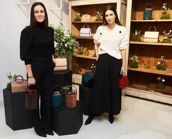 Princess Alessandra de Osma of Hanover and her business partner Moira Laporta. Paracas collection in Madrid’s fashion accessories store, Mimoki