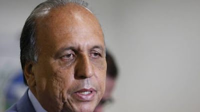 Pezão promete ter previsão sobre como vai pagar salários devidos Pezão promete ter previsão sobre como vai pagar salários devidos