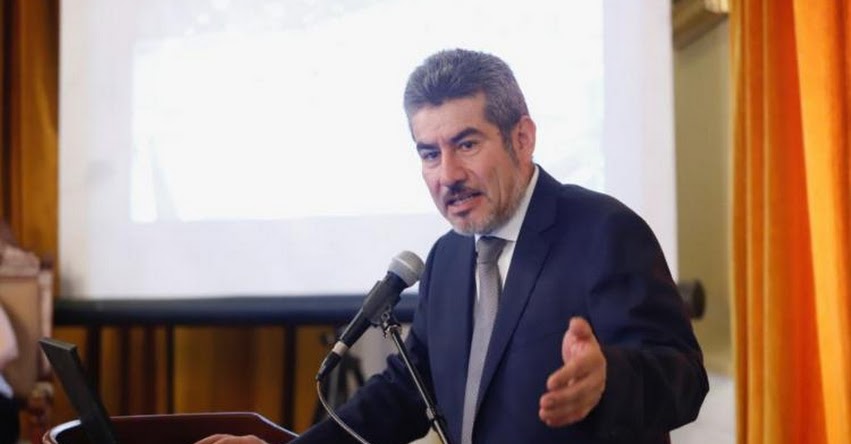 Ministro de Cultura, Rogers Valencia, se presentará mañana martes ante comisiones del Congreso de la República Ministro de Cultura, Rogers Valencia, se presentará mañana martes ante comisiones del Congreso de la República