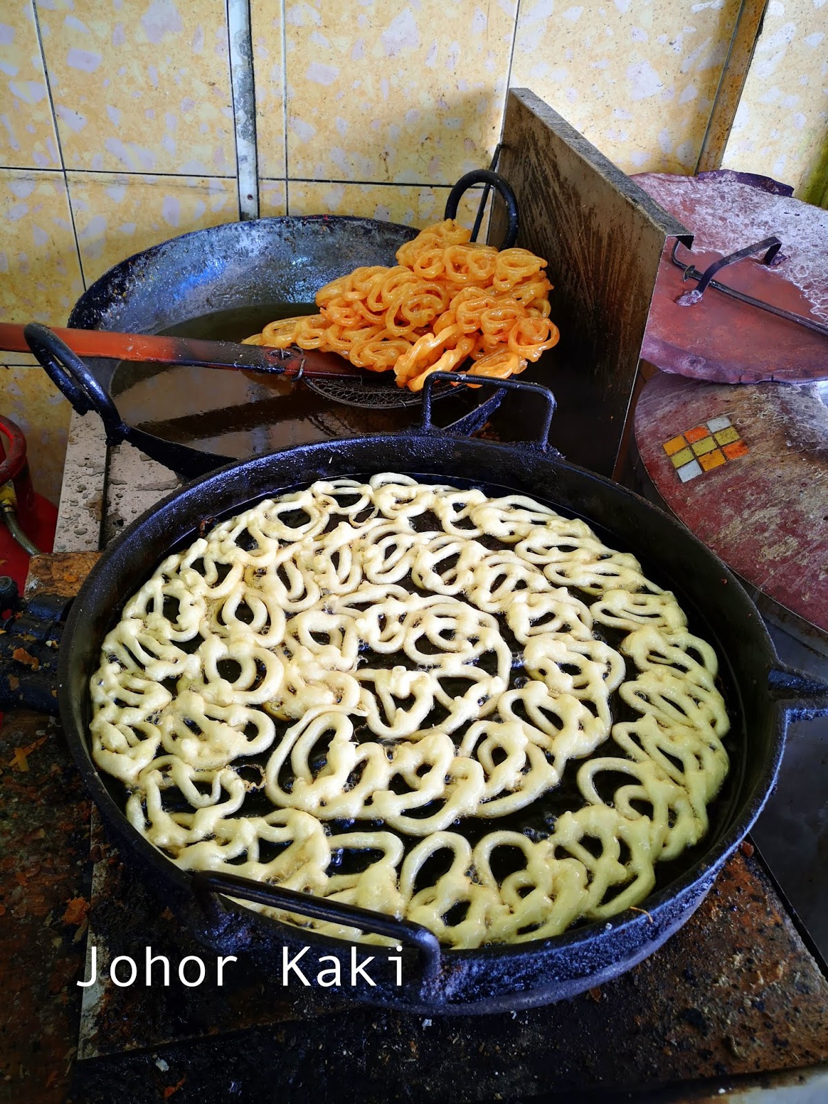 Eating Jalebi In Kuala Lumpur A Happy Sweet Treat From Ancient Middle East Johor Kaki Travels For Food