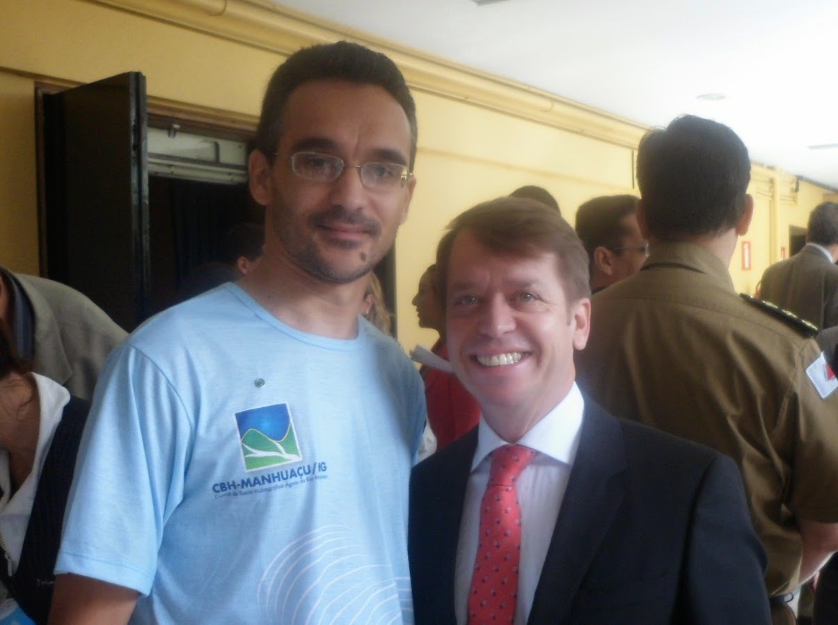 Karone Marllus com o Secretário de Estado  de Meio Ambiente Adriano Magalhães