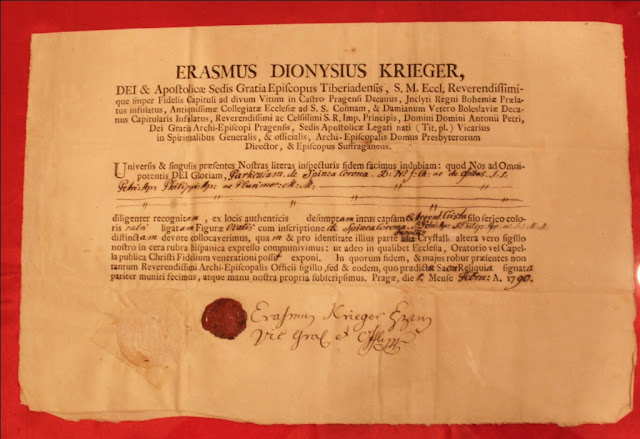 Το δωρητήριο έγγραφο στα λατινικά του καρδινάλιου König, Αρχιεπισκόπου Βιέννης