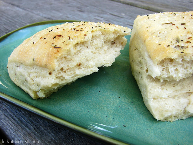 Dipping Bread #recipe (Macaroni Grill CopyCat) from @KatrinasKitchen