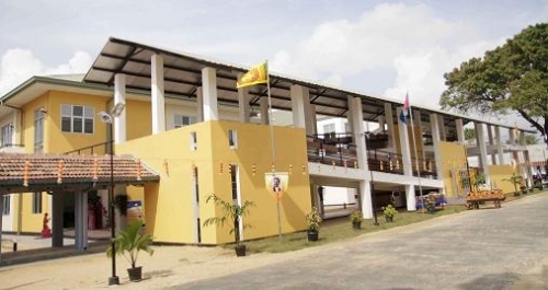 Bob McKerrow - Wayfarer: President Rajapaksa declared open Chawakatchcheri base hospital ...