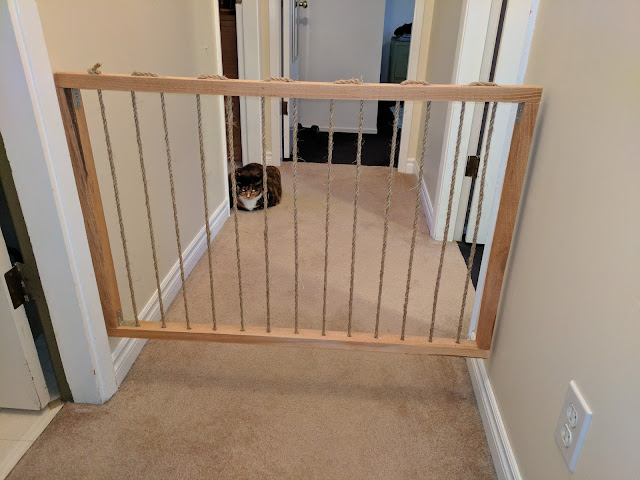 reader's puppy gate