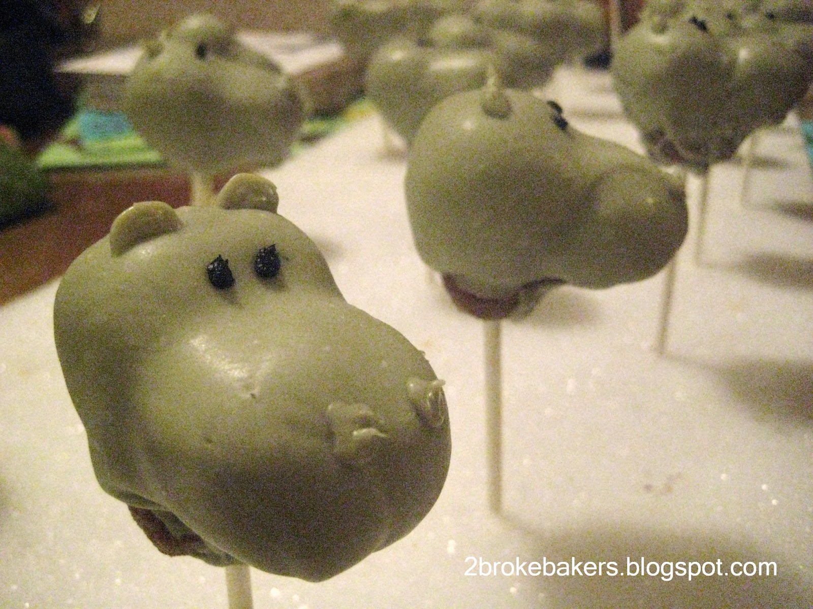 2 Broke Bakers Hippo Cake Pops on the Prowl