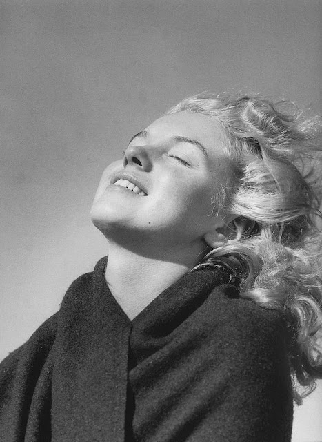 Fotos "algo olvidadas" Marilyn Monroe Marilyn-Monroe-1946-9