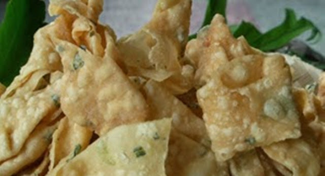 Bahan Yang Diperlukan Dalam Membuat Kripik Kue Bawang Enak