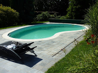 piscine ovale