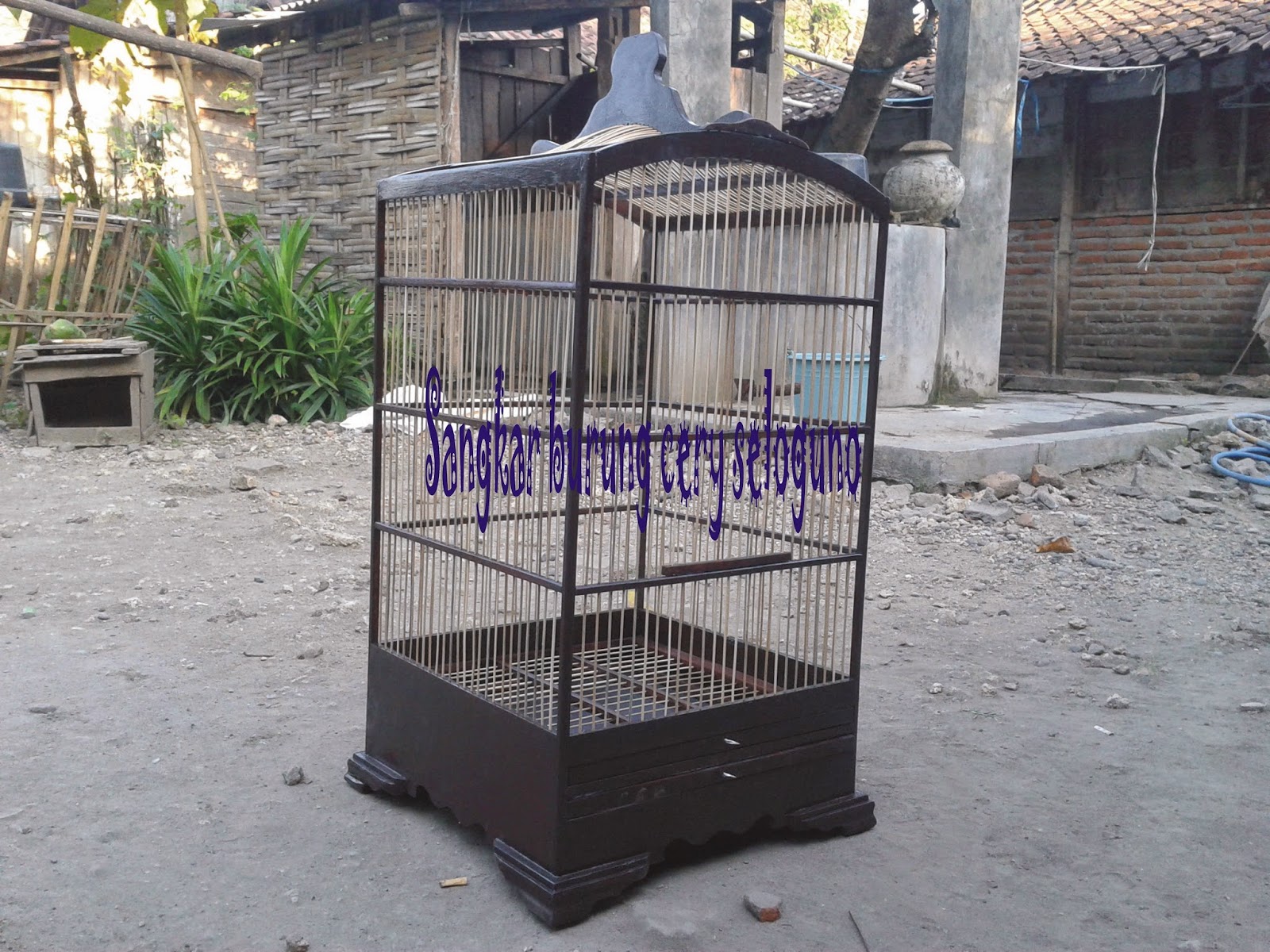 Kandang Burung Warna Hitam Tentang Kolam Kandang Ternak