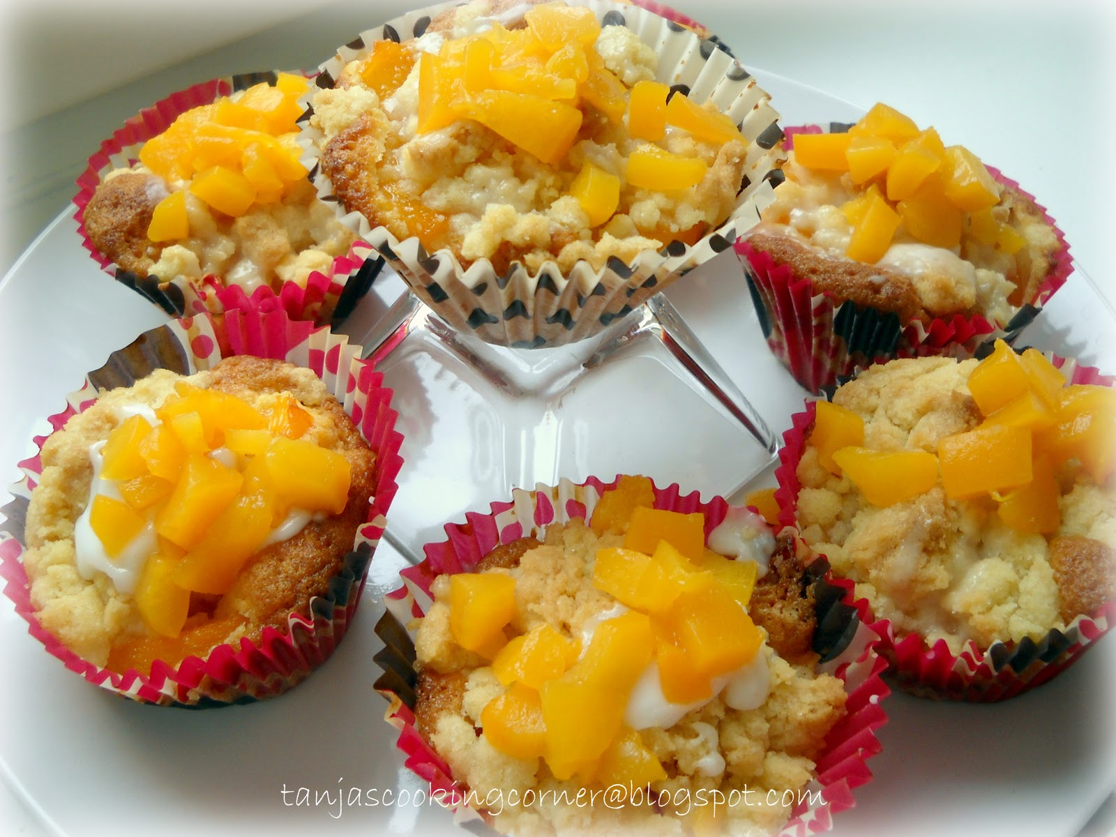 Tanjas Cooking Corner: Pfirsich-Muffins mit Streusel/ Muffini od ...