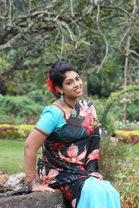 Sinhawalokanaya Sinhala Movie Review | Actress and Girls Photo Gallery