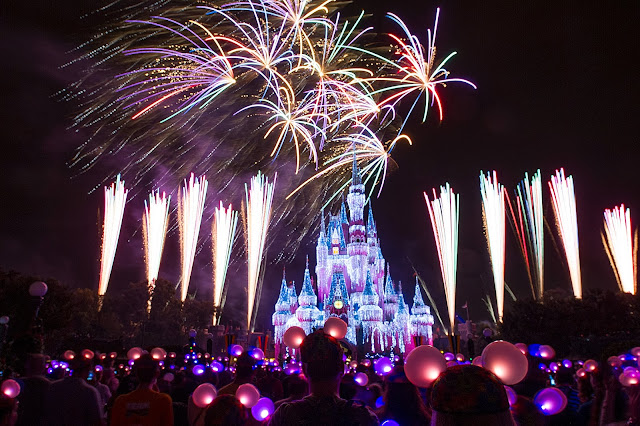 Walt Disney World Resort Celebrates the New Year with Fireworks, Fine Dining and Festive Entertainment