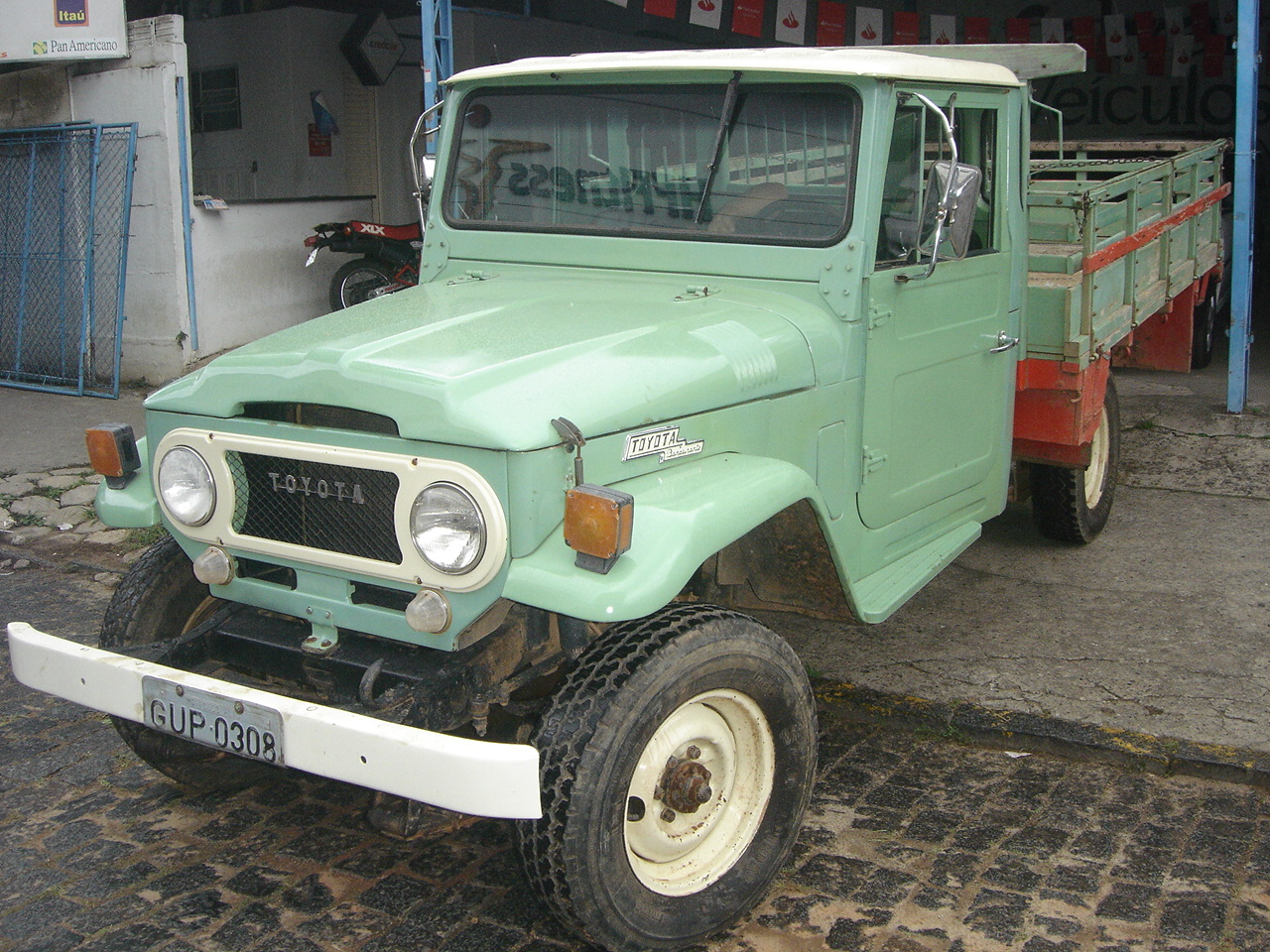 Cabral Veículos TOYOTA BANDEIRANTE 4X4 1973