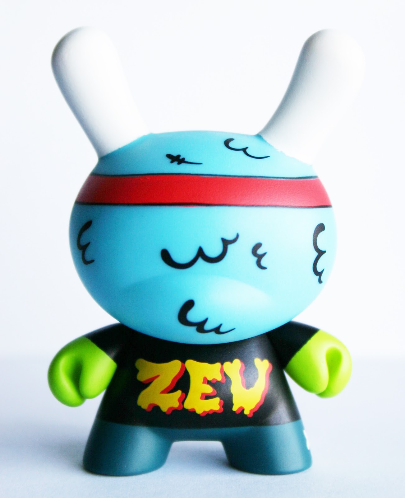 My Kidrobot Score! 2011 Kidrobot Dunny "Bangal Price Cyclops Zev" by