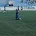 Em "jogo de dois dias", Atlético de Cajazeiras bate o Nacional de Patos e assume topo do Grupo B Jogo começou no domingo, mas foi paralisado aos 4 minutos do 2º tempo por falta de energia no Perpetão.