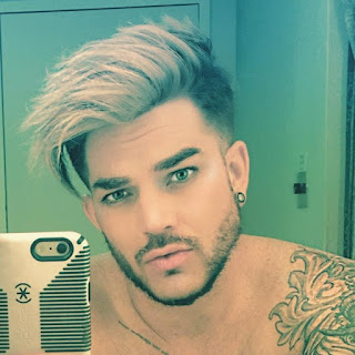 Адам Ламберт (Adam Lambert) — Биография Адам Ламберт - селфи. Тату на плече