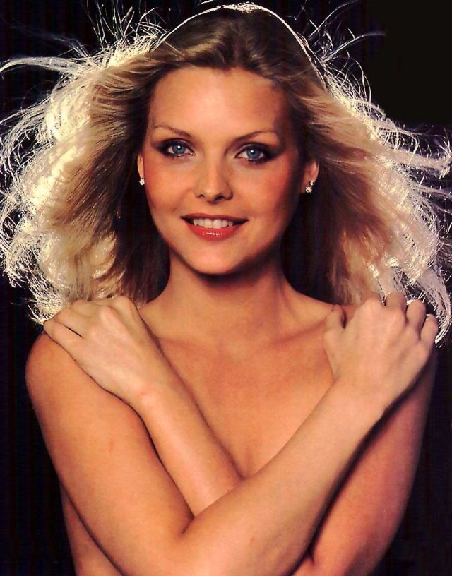 25 Fascinating Photographs of a Young Michelle Pfeiffer in the 1980s