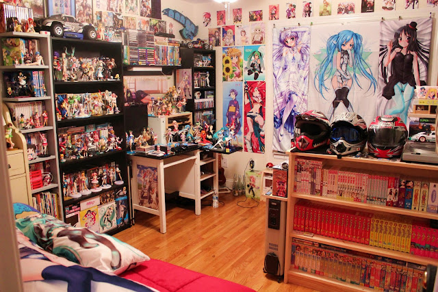 Nieduży pokój osoby lubiącej mangę & anime