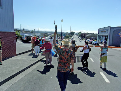 Arcata, California - Dancers, Drummers, Music, Art, Celebration and Parades - Photographs by gvan42 Greg Vanderlaan