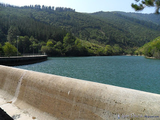 Aliviadero del embalse