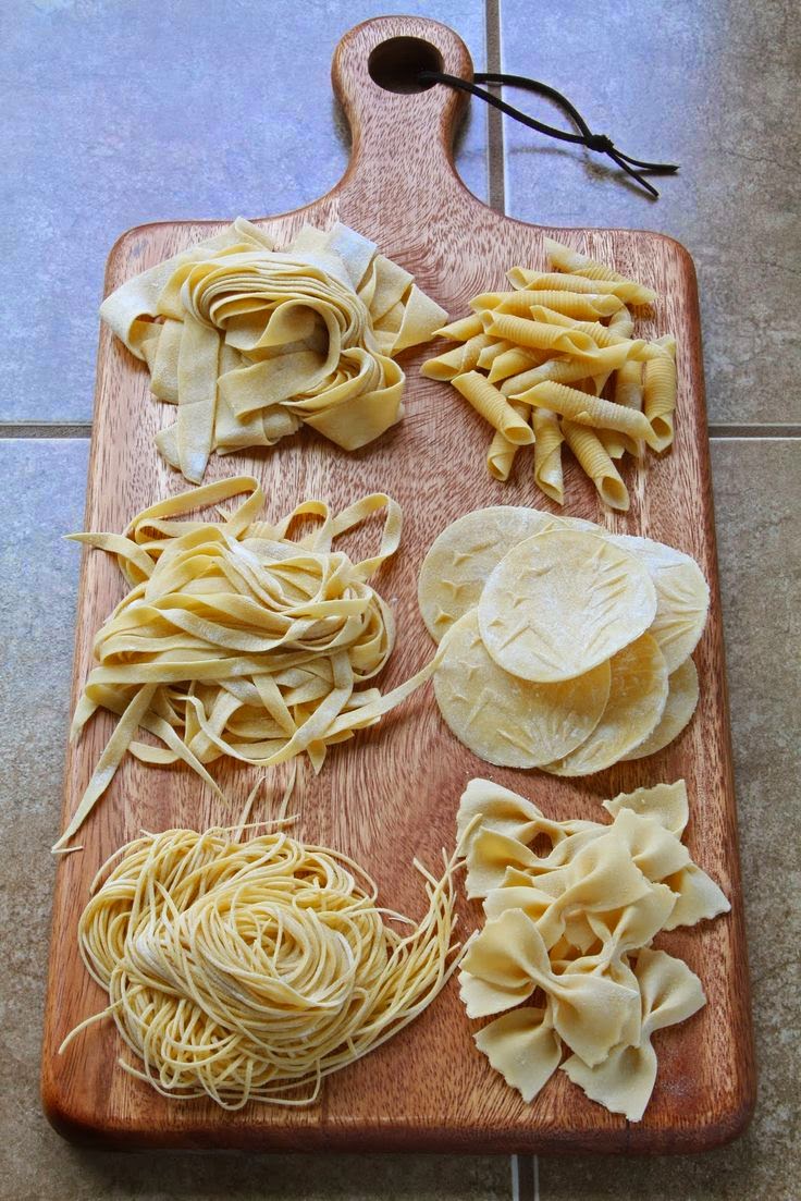 Cuisine en folie Pâtes "maison" ou pasta in casa aux cèpes et à la