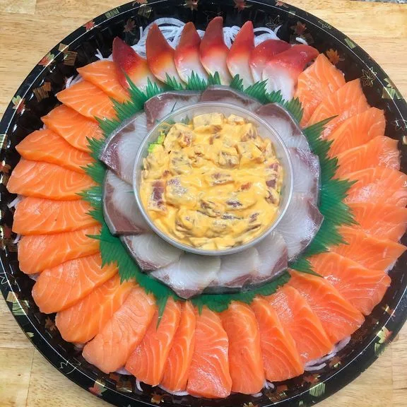 Salmon HQ sushi platter