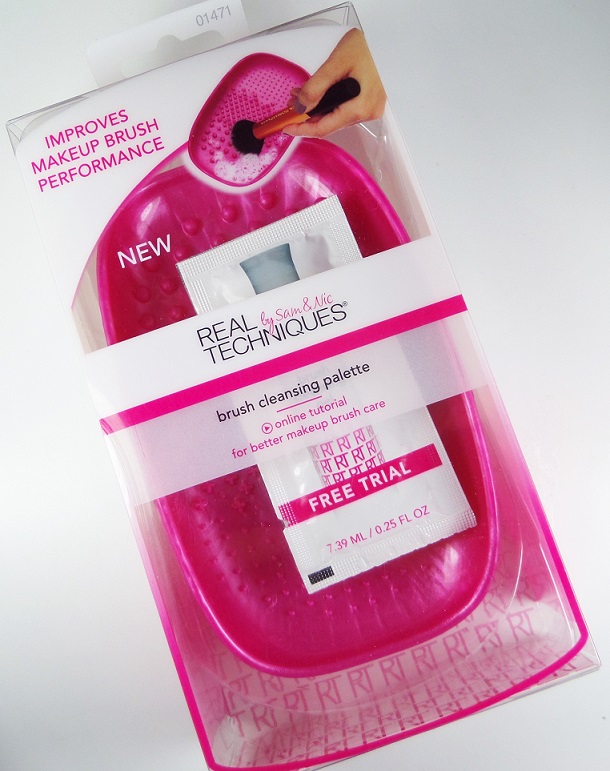 Review Real Techniques Brush Cleansing Palette & Brush Cleansing Gel