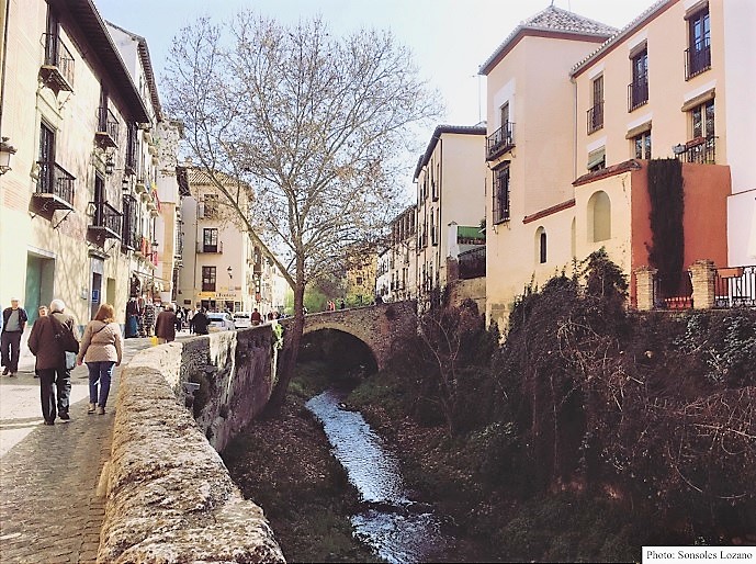 MIL Y UNA HISTORIAS Acera del Darro Granada MIL Y UNA HISTORIAS Acera del Darro Granada