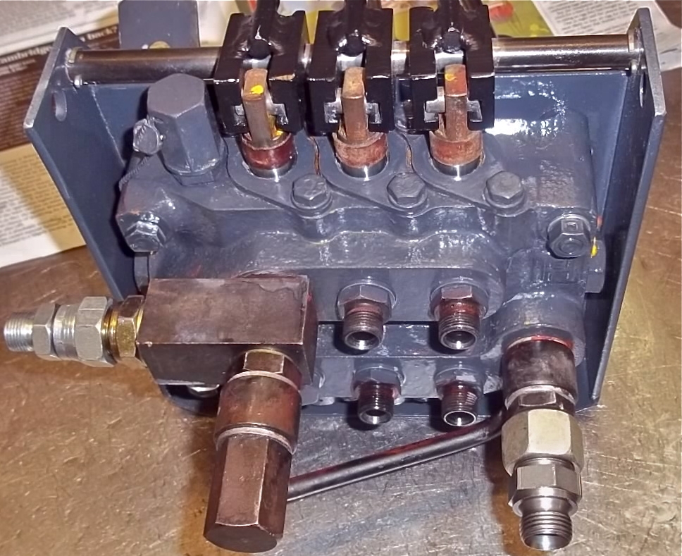 P & R Hydraulics Ltd Repairs Spool Valve inspection