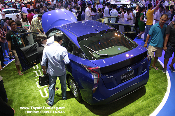 Đánh giá xe Toyota Prius 2016 : Vững bước tiên phong toyota prius 2016 trung bay - - Đánh giá xe Toyota Prius 2016 : Vững bước tiên phong