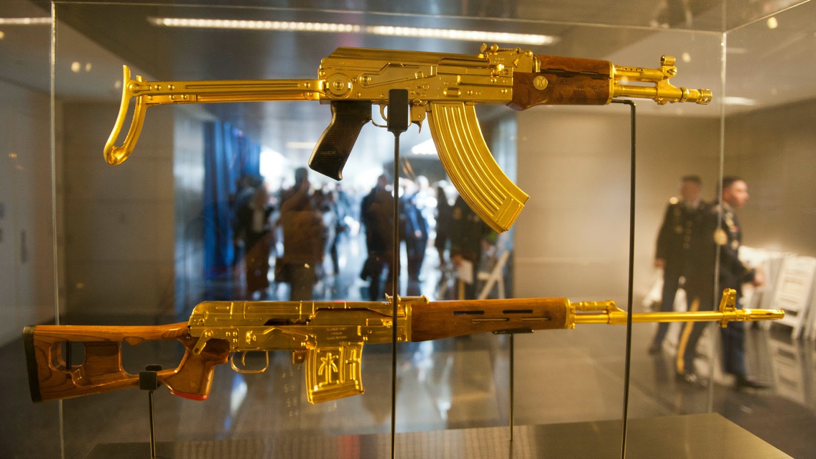 Cuerno de chivo o AK47 de oro Mundo de las armas Cuerno de chivo o AK47 de oro Mundo de las armas
