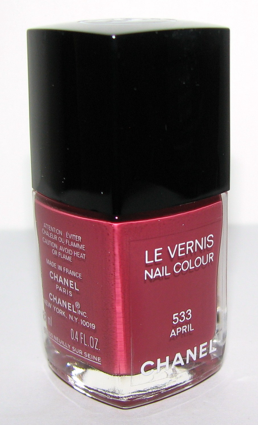 Chanel APRIL 533 Le Vernis Nail Colour Swatches and Review - Spring 2012 -  Blushing Noir