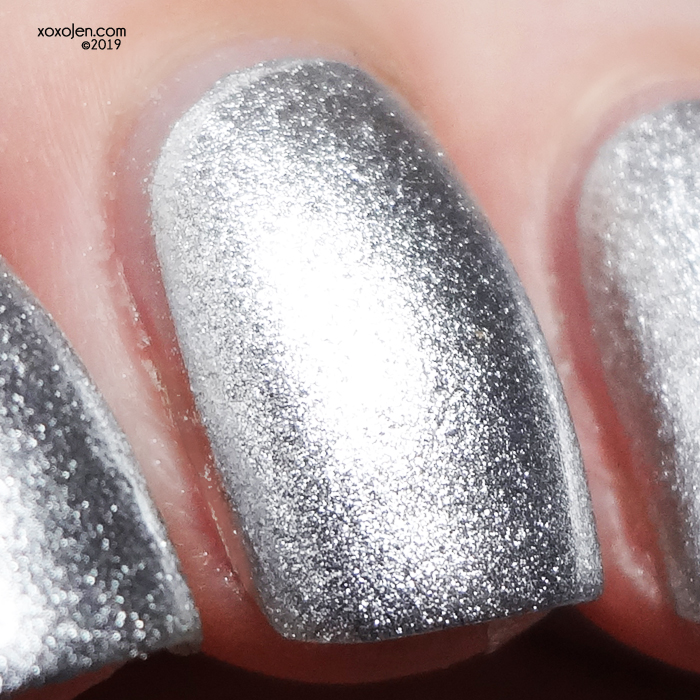 xoxoJen's swatch of Atomic AG (Silver)