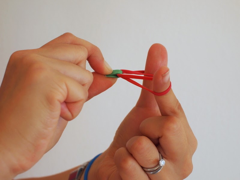 how to shoot a DIY paper slingshot