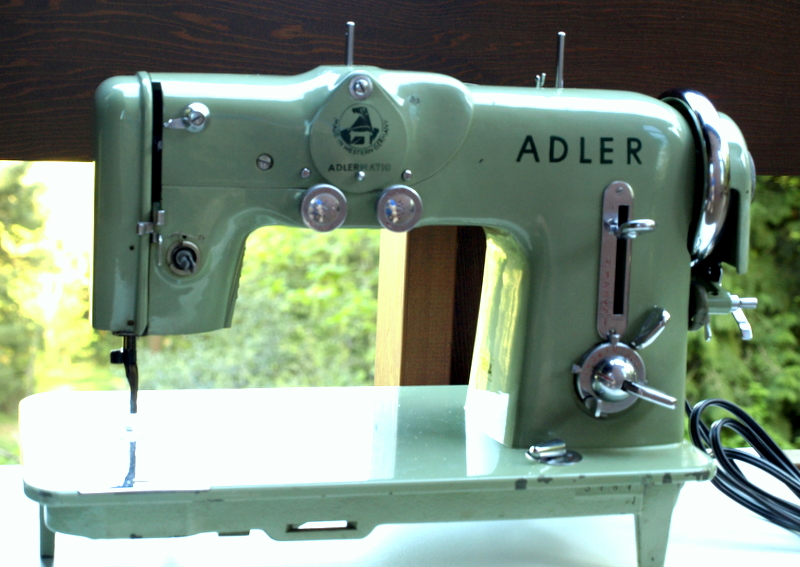 Tight Acres Adler 189A Adlermatic ZigZag Sewing machine, Sewing