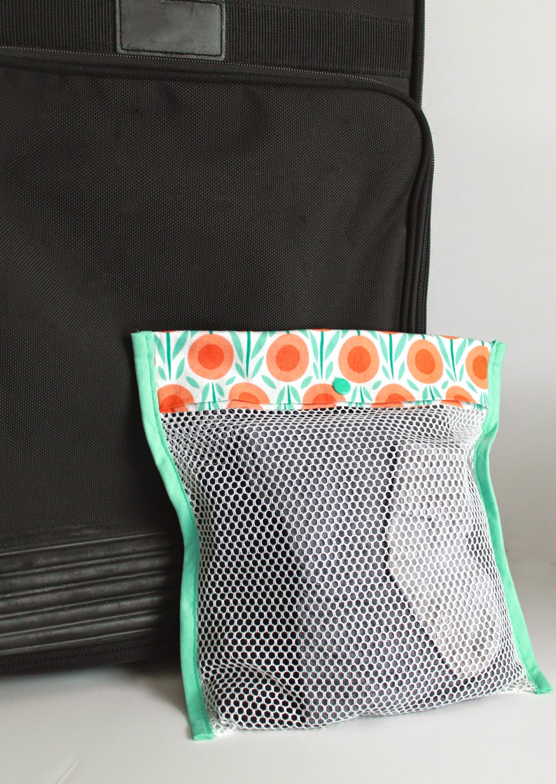 Simple Mesh Bag Tutorial: great for produce or organizing! | Step by step directions how to sew a mesh bag with a simple fold-over closure, no zipper. | The Inspired Wren