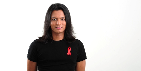Gambar Faizal Tahir Bantu Pesakit HIV AIDS Dalam Aktiviti Amal Kutip Dana