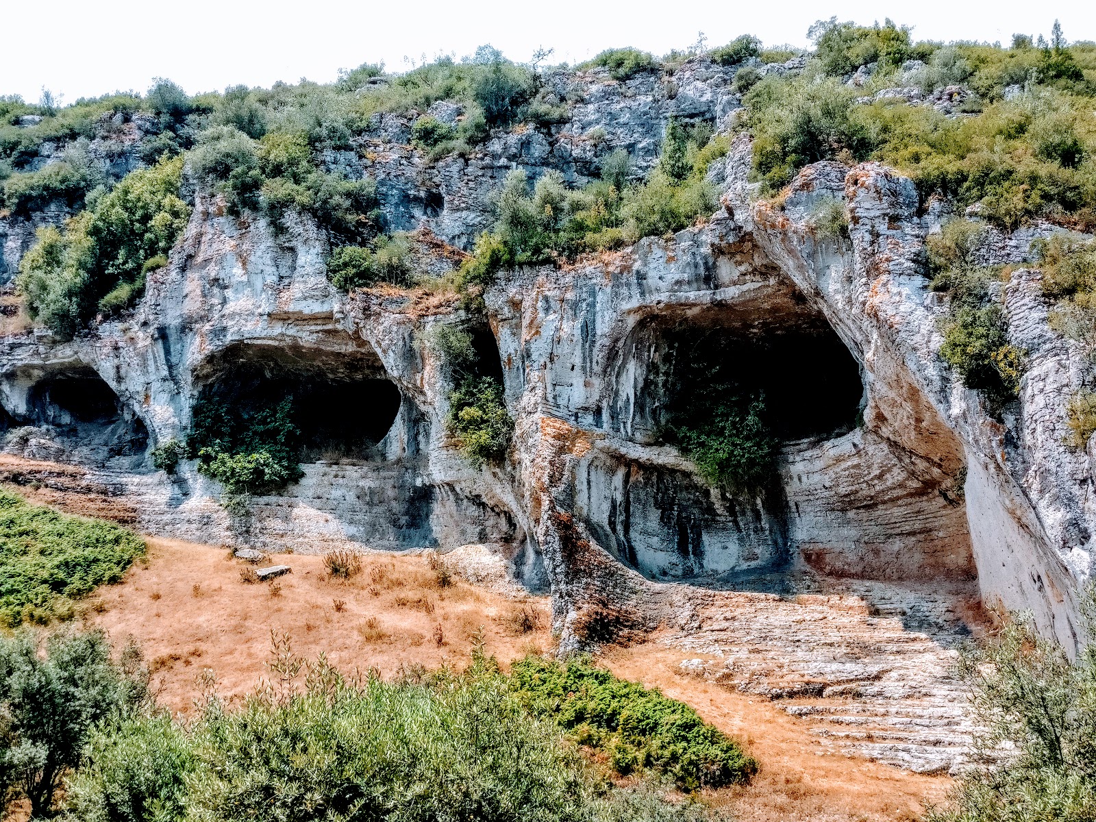 Lugares e Sabores: VALE DAS BURACAS DO CASMILO? UMA RARIDADE ESPELEOLÓGICA