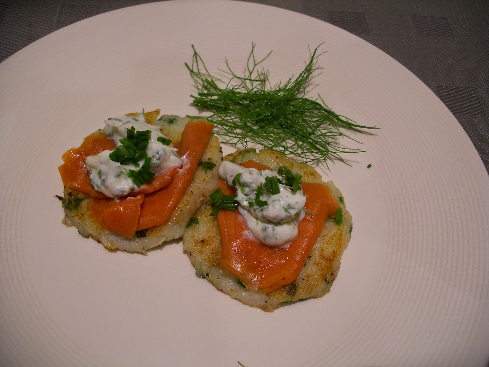 KITCHEN IN THE SAND Potato cakes with smoked salmon and herb crème fraîche