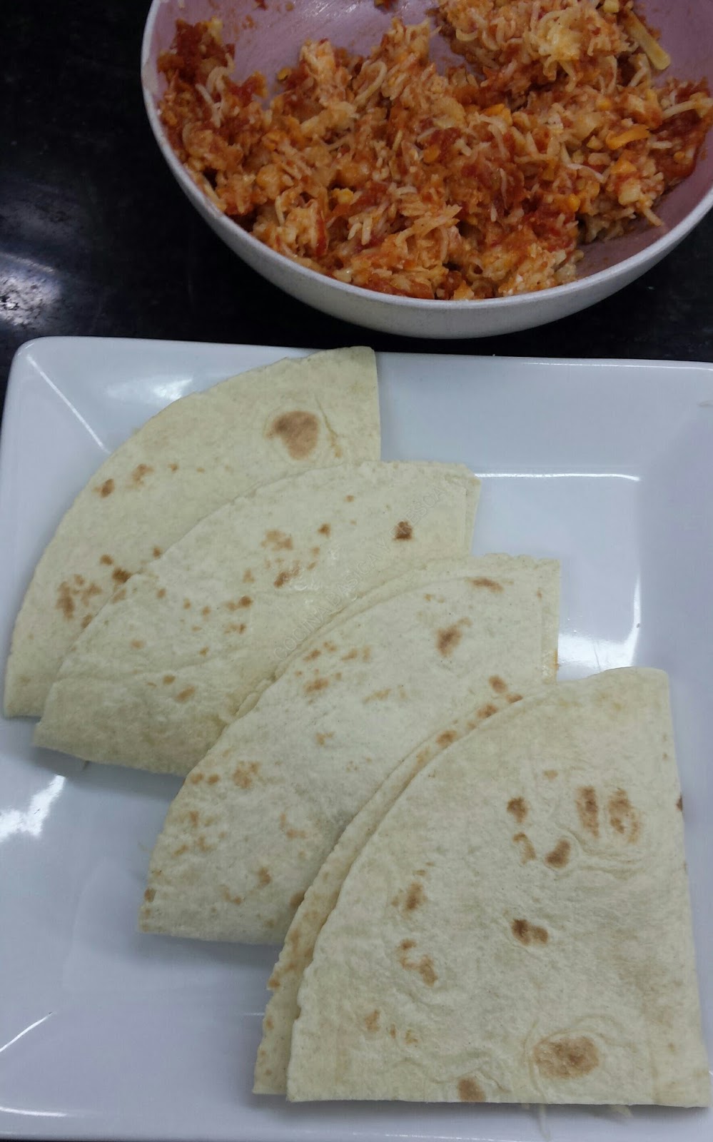 Cocina Basica y Fresca QUESADILLAS CON ARROZ Y PLÁTANO ASADO CBF