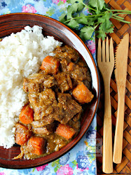curry beef stew coconut cooker slow recipes sauce rice chunks manilaspoon creamy powder mouthful spoon hearty melt tender mouth recipe