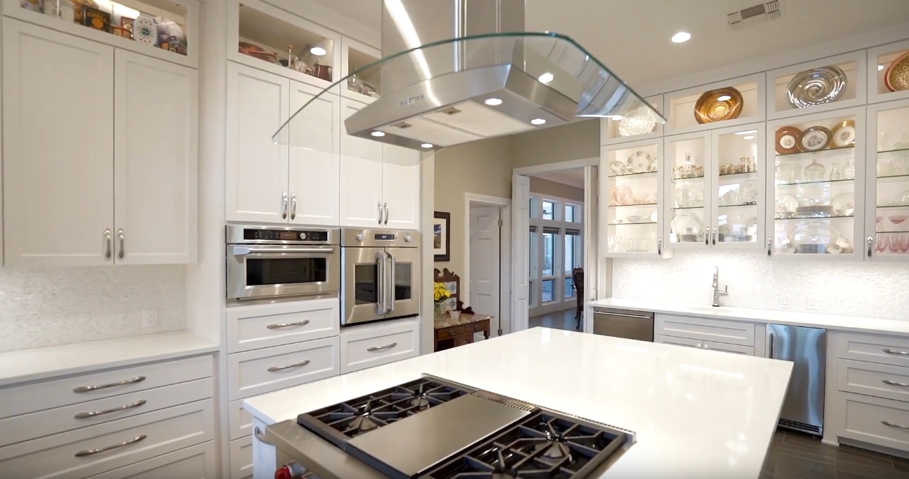 11 Photos vs. Mid-Century Modern Hills of Lakeway Golf Home - High End Home & Interior Design Video Tour