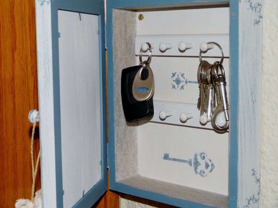 armario-llaves-decorado-chalk-paint-decapado-estarcido